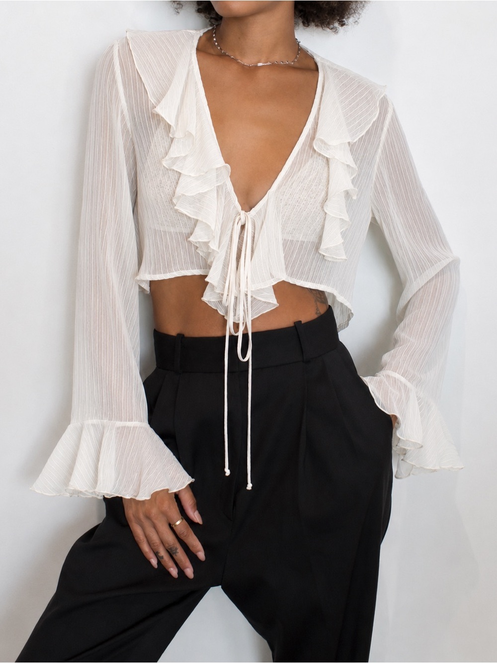 Trois The Label Rosie Ruffle Tie Front Sheer Blouse White Size 1
